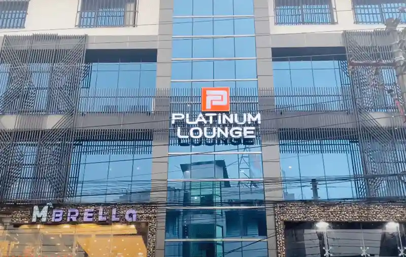 Platinum Lounge